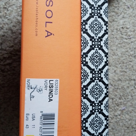 Ivory Sandals - Picture 2 of 5